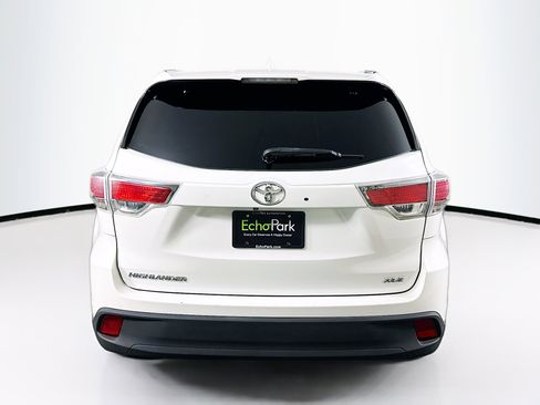Used 2015 Toyota Highlander XLE image 7