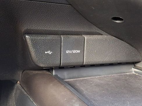 Used 2021 Toyota Camry LE image 23