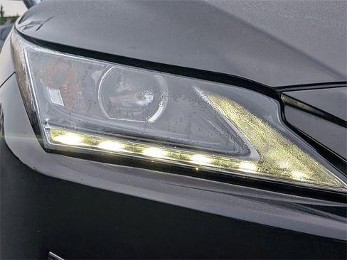 Used 2019 Lexus RX 350 FWD w/ Premium Package image 9