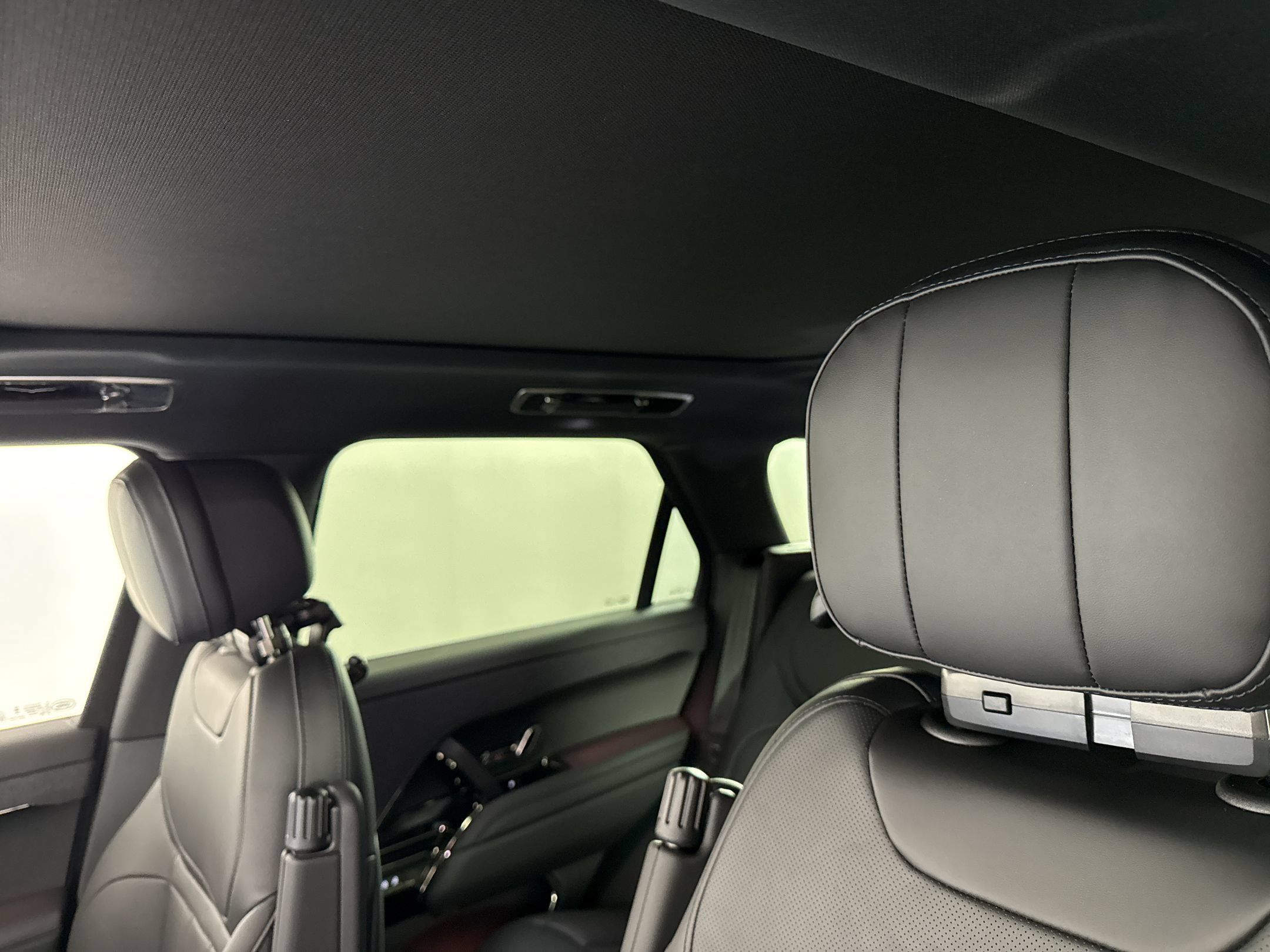 New 2026 Land Rover Range Rover Sport Dynamic SE AWD/4WD image 21
