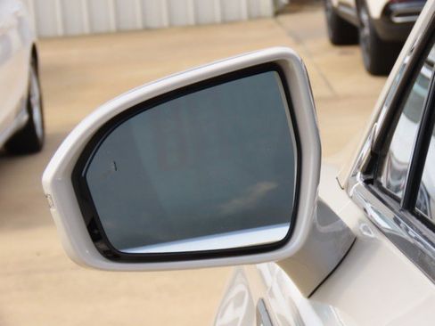 Certified 2023 Lincoln Nautilus FWD w/ Premium Package image 17