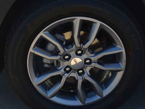 Used 2022 GMC Terrain SLT image 9