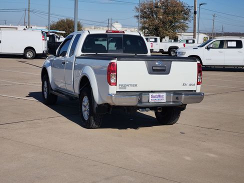 Used 2019 Nissan Frontier SV image 4