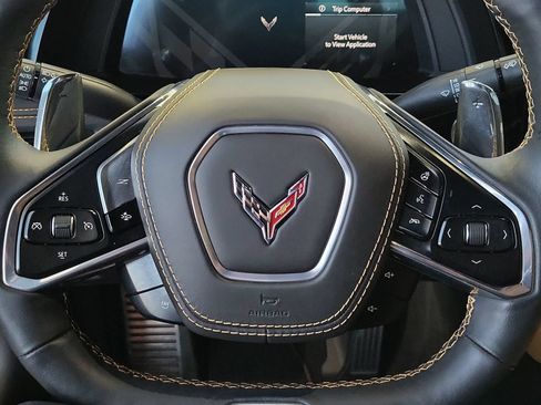 Used 2025 Chevrolet Corvette Z06 RWD image 11