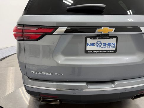 Used 2023 Chevrolet Traverse Premier image 59