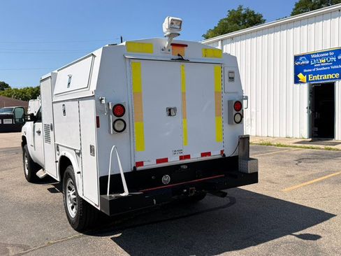Used 2013 Chevrolet Silverado 3500 W/T RWD image 3