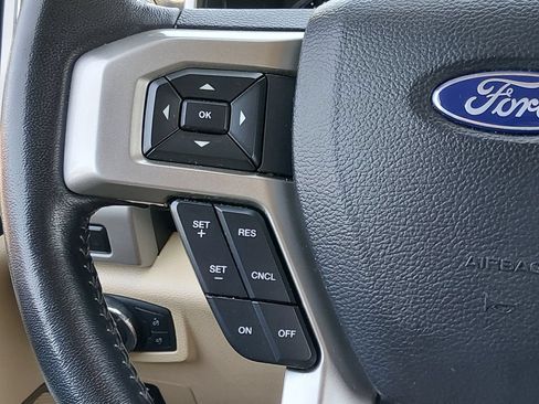 Used 2021 Ford F250 Lariat w/ FX4 Off-Road Package AWD/4WD image 24