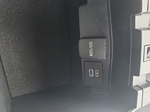 Used 2024 Toyota Corolla LE image 32