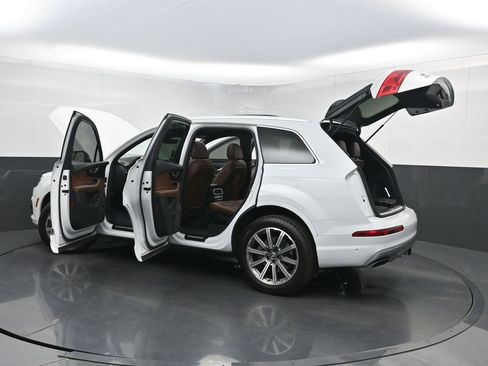 Used 2019 Audi Q7 3.0T Premium Plus w/ Premium Plus Package image 39