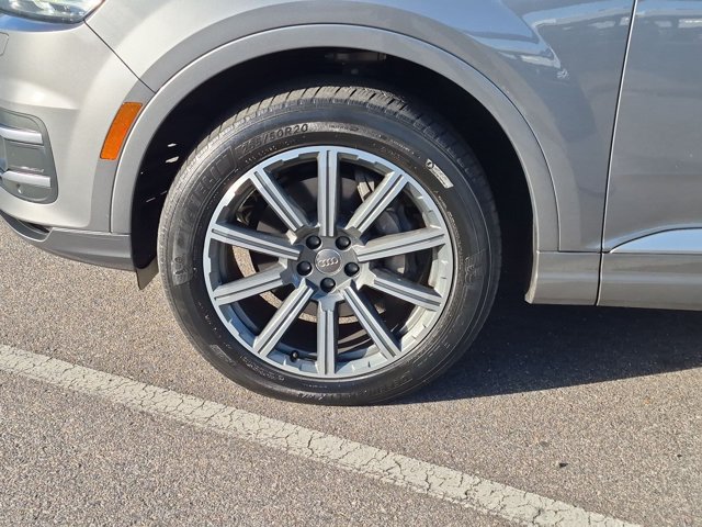 Used 2017 Audi Q7 3.0T Premium Plus AWD/4WD image 14