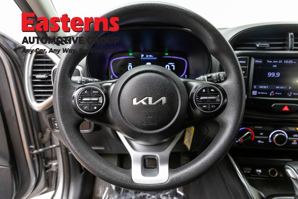 Used 2023 Kia Soul LX w/ Option Group 015 FWD image 12