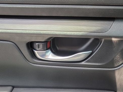 Used 2025 Honda CR-V LX image 13