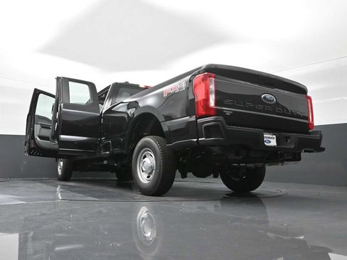 New 2025 Ford F250 XL w/ FX4 Off-Road Package image 30