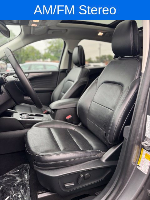 Certified 2022 Ford Escape Titanium w/ Class II Trailer Tow Package AWD/4WD image 14