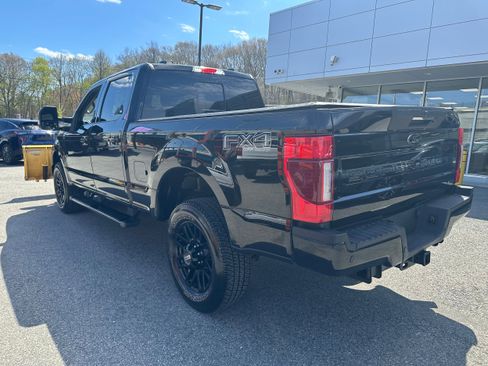 Used 2020 Ford F350 Lariat image 13