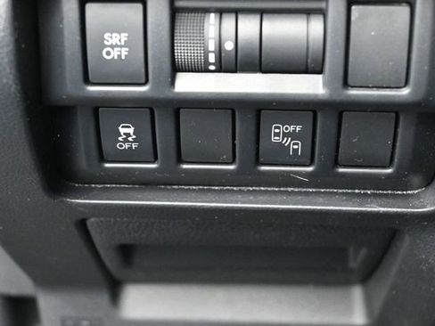 Used 2018 Subaru Crosstrek 2.0i Premium w/ Eyesight System image 14