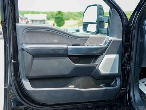 Used 2025 Ford F450 Platinum image 17