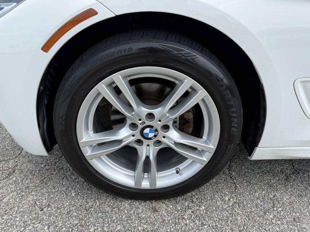 Used 2018 BMW 330i Gran Turismo xDrive AWD/4WD image 14