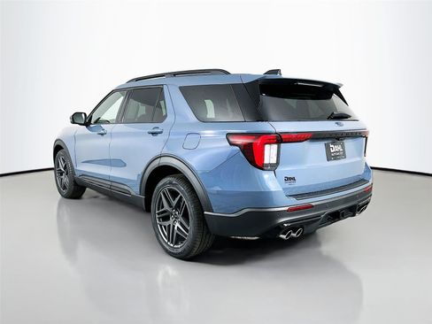 New 2026 Ford Explorer ST w/ Sun And Sound Package image 5