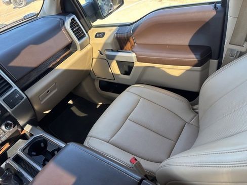 Used 2019 Ford F150 Lariat w/ Equipment Group 502A Luxury image 17