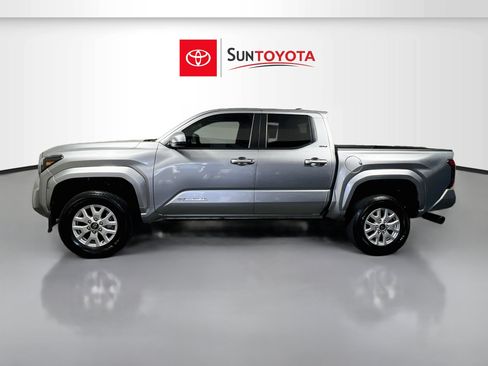 Used 2024 Toyota Tacoma SR5 RWD image 7