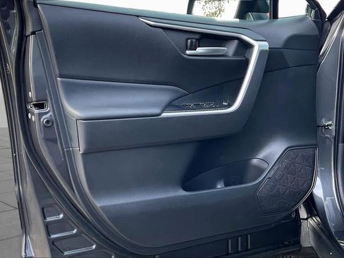 Used 2025 Toyota RAV4 XLE image 22
