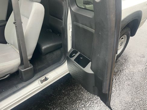 Used 2011 Dodge Dakota ST image 24