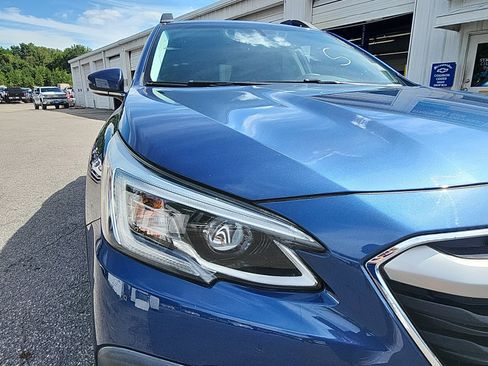 Used 2020 Subaru Outback Limited AWD/4WD image 9