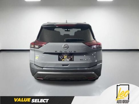 Used 2022 Nissan Rogue SL w/ SL Premium Package AWD/4WD image 5