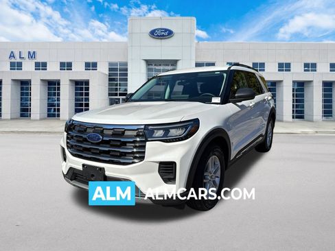 Used 2025 Ford Explorer Active image 1