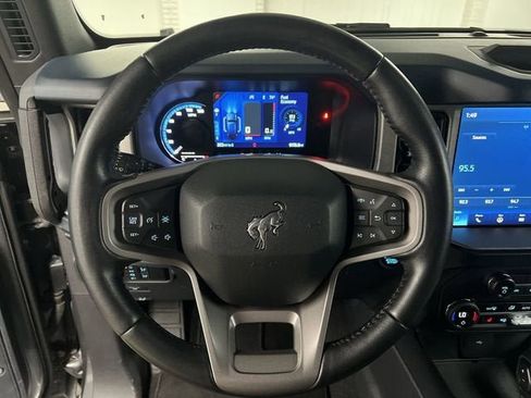 Used 2024 Ford Bronco Outer Banks AWD/4WD image 11