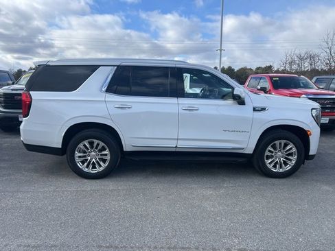 Used 2022 GMC Yukon SLT w/ SLT Luxury Package image 10