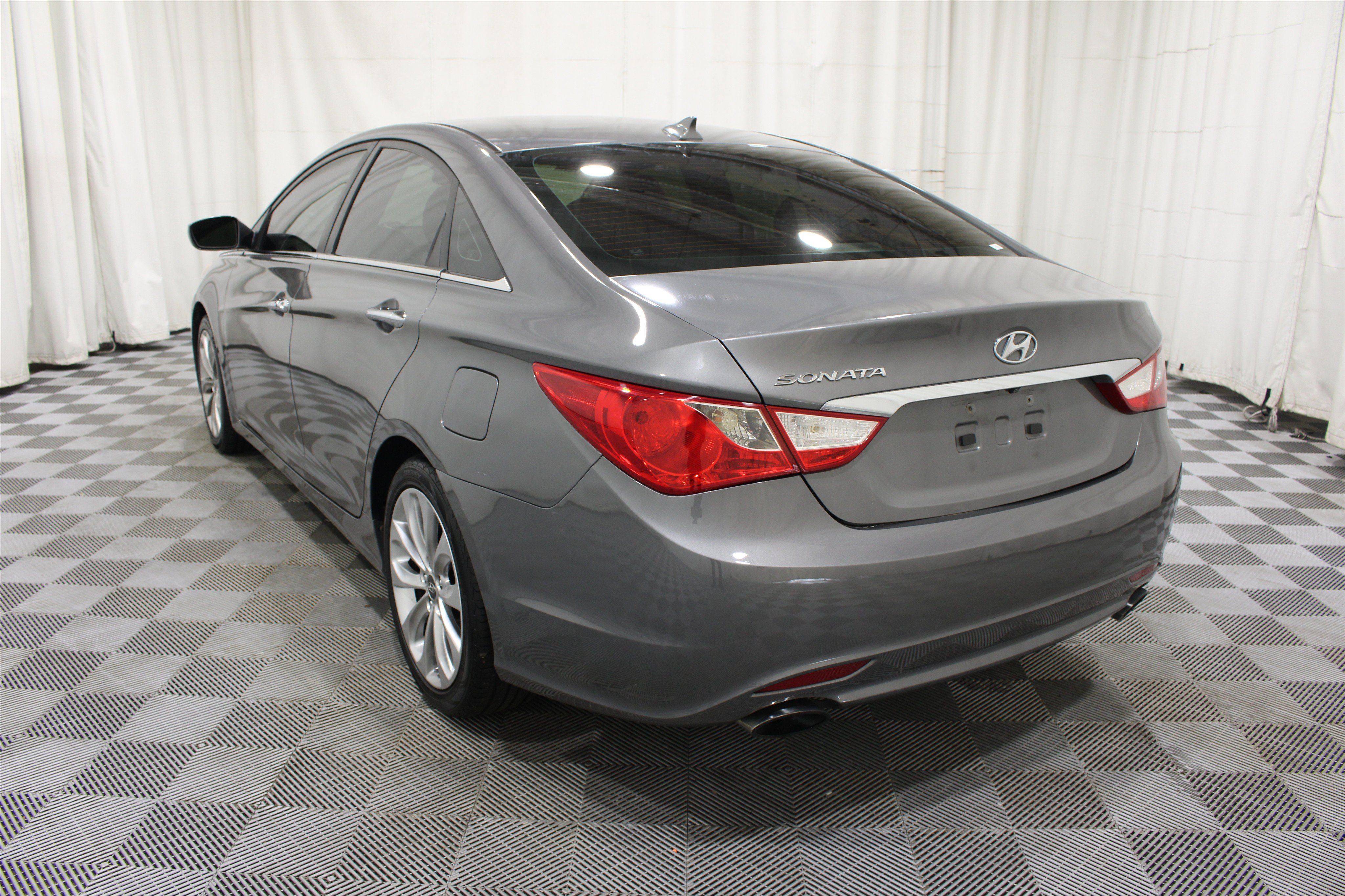 Used 2013 Hyundai Sonata SE w/ Navigation & Sunroof Pkg FWD image 30