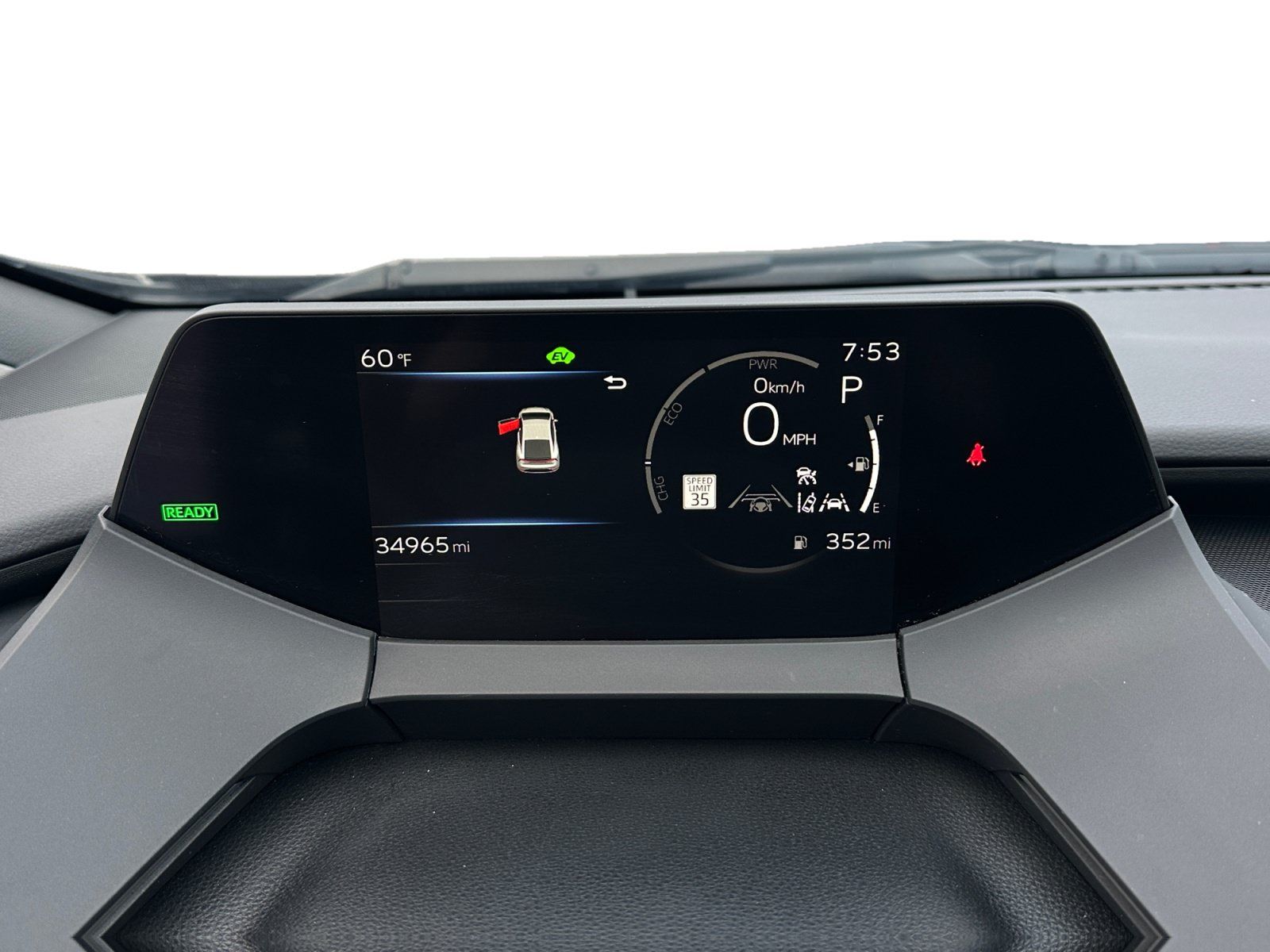 Used 2025 Toyota Prius LE FWD image 17