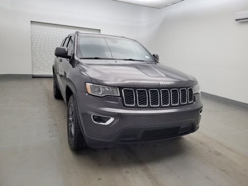 Used 2020 Jeep Grand Cherokee Laredo w/ 18" Wheel & 8.4" Radio Group AWD/4WD image 14