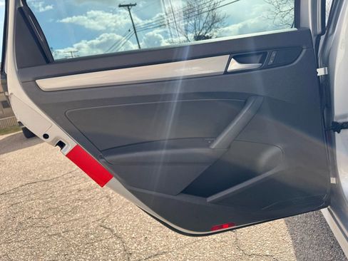 Used 2015 Volkswagen Passat 1.8T Limited Edition image 37