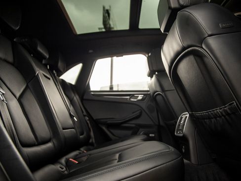 Certified 2023 Porsche Macan Turbo image 46