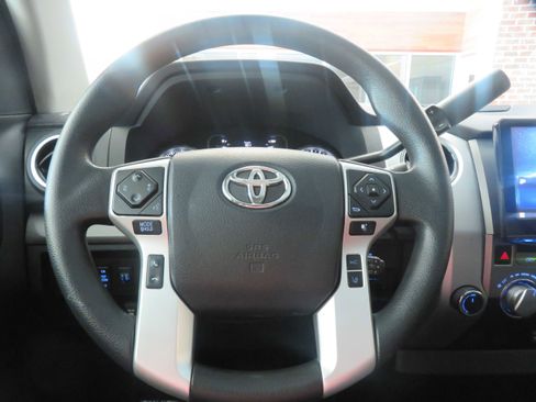 Used 2019 Toyota Tundra SR5 AWD/4WD image 30