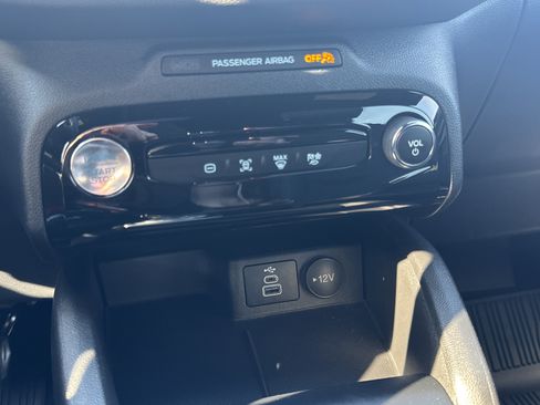 Used 2025 Ford Escape ST-Line w/ Equipment Group 301A image 28