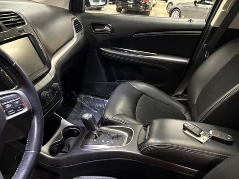 Used 2019 Dodge Journey Crossroad w/ Nav & Sun Group image 56
