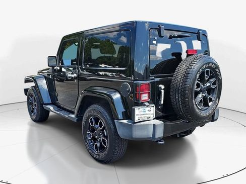 Used 2018 Jeep Wrangler Sahara AWD/4WD image 7