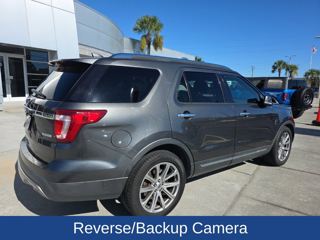 Used 2017 Ford Explorer Limited w/ Equipment Group 301A FWD image 5