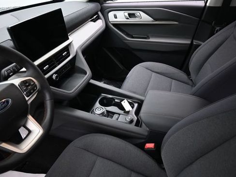 New 2026 Ford Explorer Active RWD image 34
