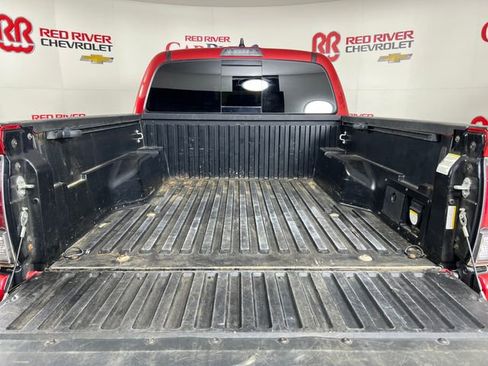 Used 2021 Toyota Tacoma TRD Sport w/ Technology Package image 24