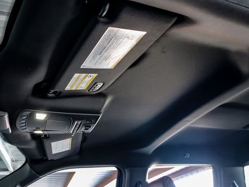 Used 2022 Ford F450 Platinum w/ FX4 Off-Road Package image 29