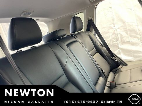 Used 2023 Nissan Rogue SV w/ SV Premium Package AWD/4WD image 23