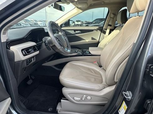 Used 2022 Lincoln Nautilus Reserve w/ Cargo Utility Package image 9