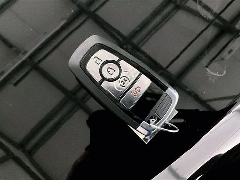 New 2025 Ford Maverick XLT w/ XLT Luxury Package image 18