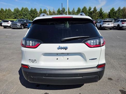 Used 2020 Jeep Cherokee Latitude w/ Cold Weather Group AWD/4WD image 14