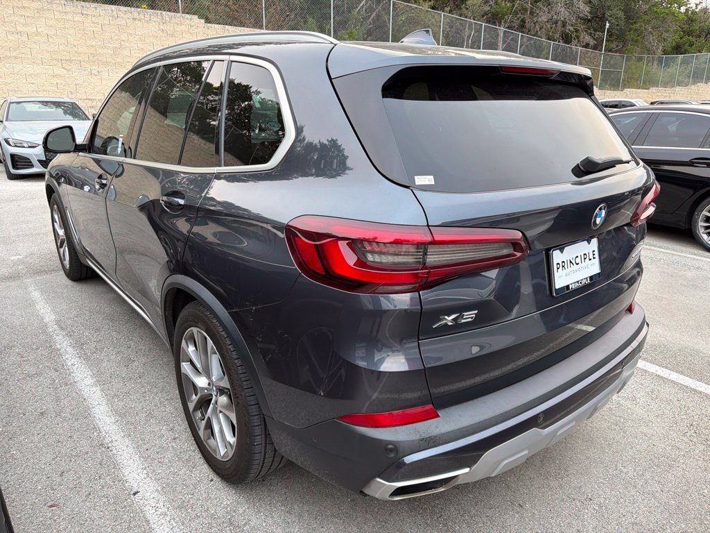Used 2021 BMW X5 sDrive40i w/ Premium Package RWD image 3